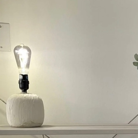 Vintage mid century mcm table ceramic white handpainted lamp working 9” decor - Picture 1 of 17